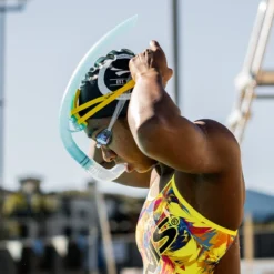 Tuba Frontal Finis STABILITY SNORKEL Yellow -Funky Trunks Boutique 1.05.021 teal usage.main 13